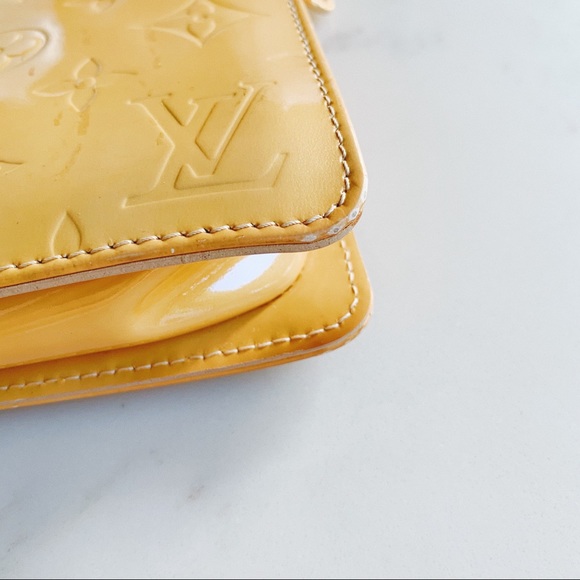 *SOLD* Louis Vuitton Vernis Pochette - Picture 9 of 16